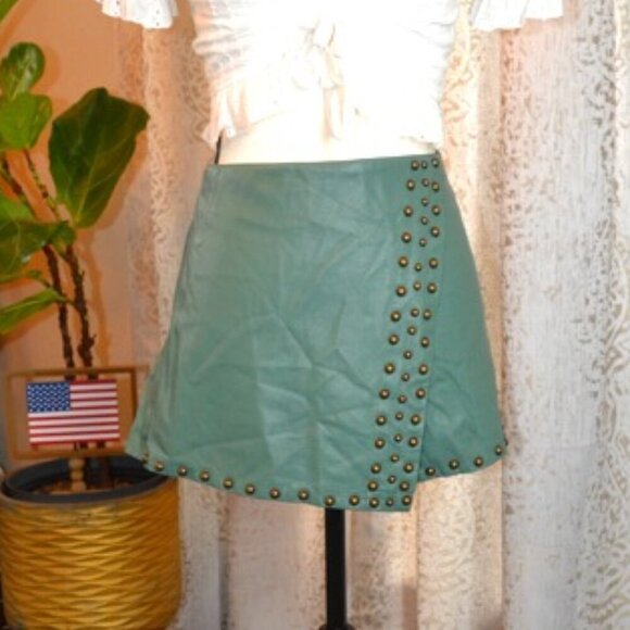Free People Emmy Mini Studded Skort Green Wrap Moto A-Line Women’s Size 4 - Picture 1 of 11